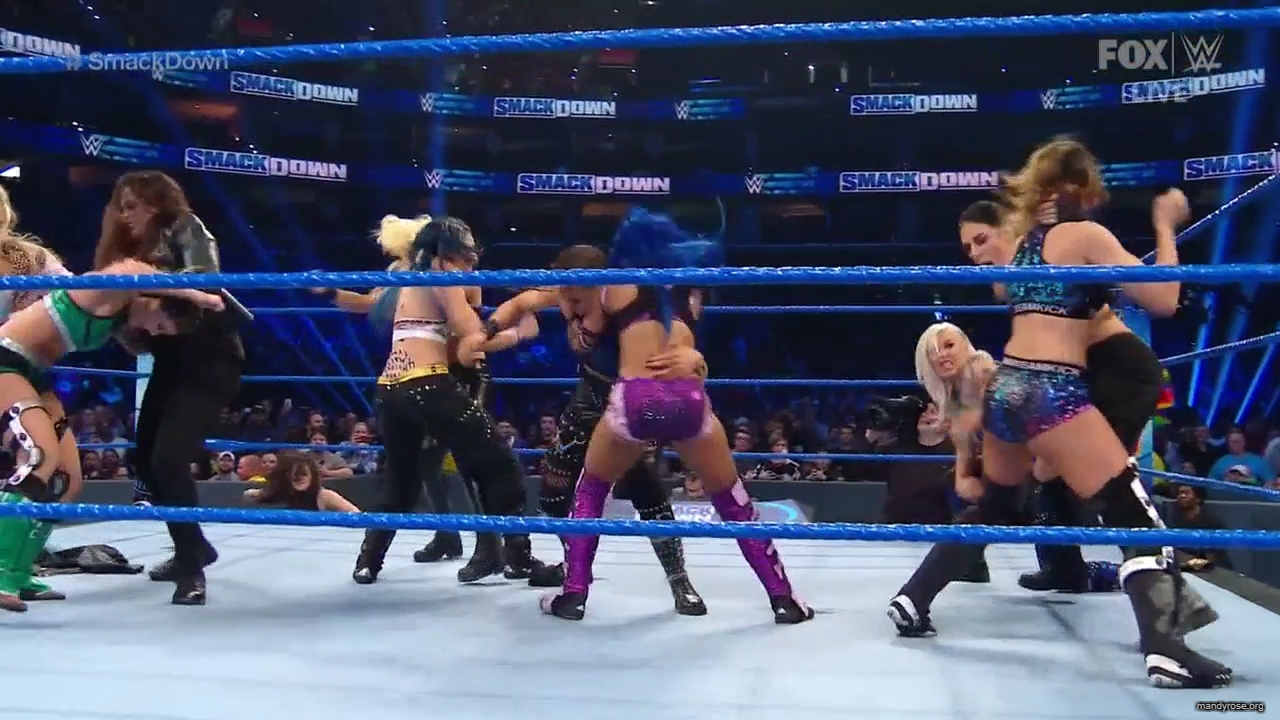 WWE_Friday_Night_SmackDown_2019_11_15_720p_HDTV_x264-NWCHD_mp40819.jpg