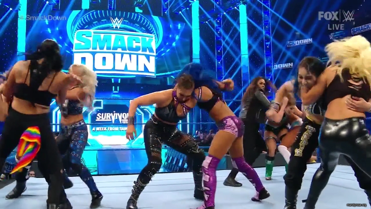 WWE_Friday_Night_SmackDown_2019_11_15_720p_HDTV_x264-NWCHD_mp40821.jpg