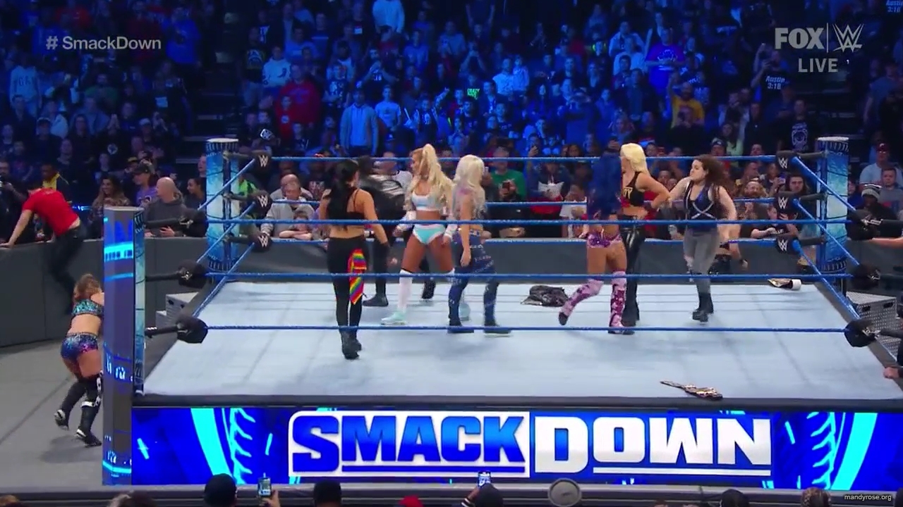 WWE_Friday_Night_SmackDown_2019_11_15_720p_HDTV_x264-NWCHD_mp40829.jpg
