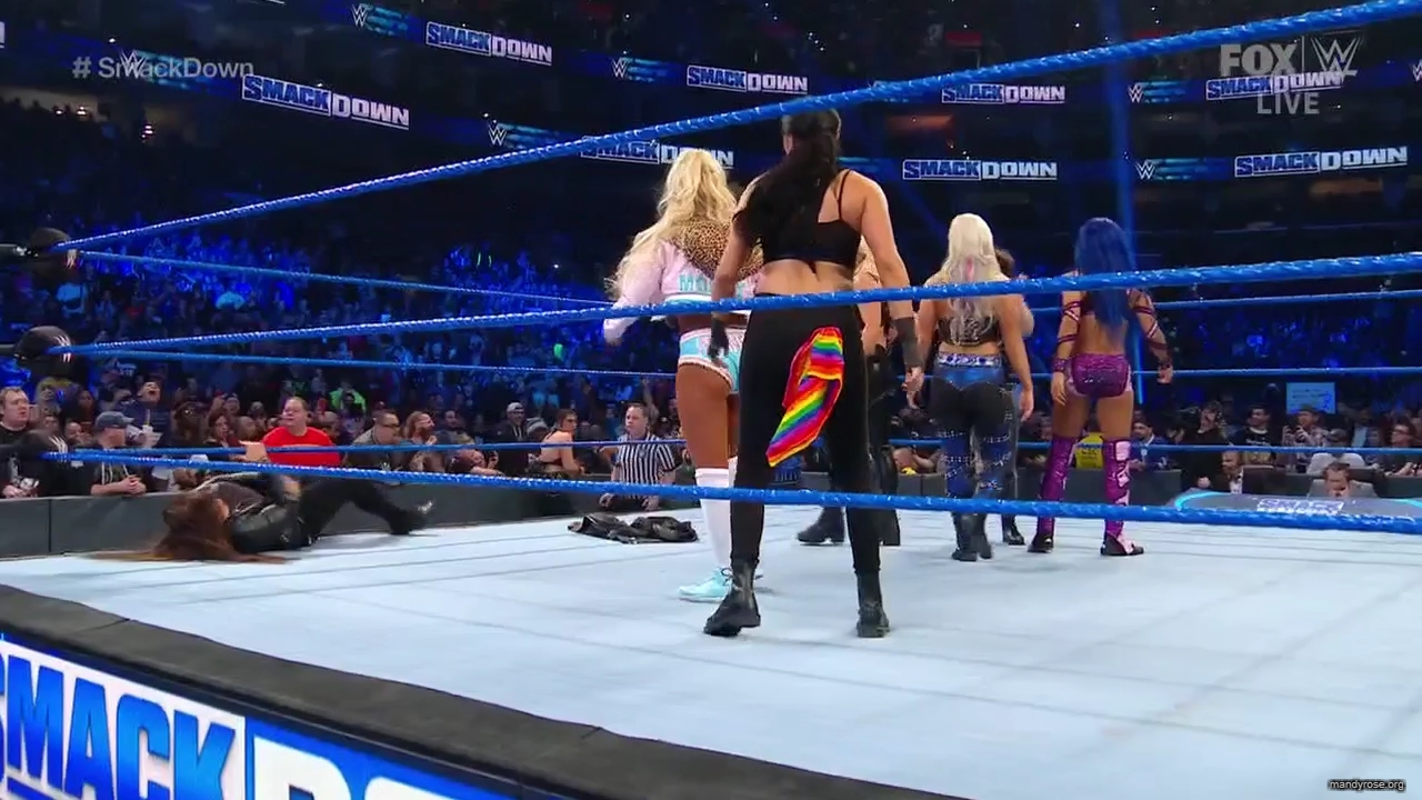 WWE_Friday_Night_SmackDown_2019_11_15_720p_HDTV_x264-NWCHD_mp40830.jpg