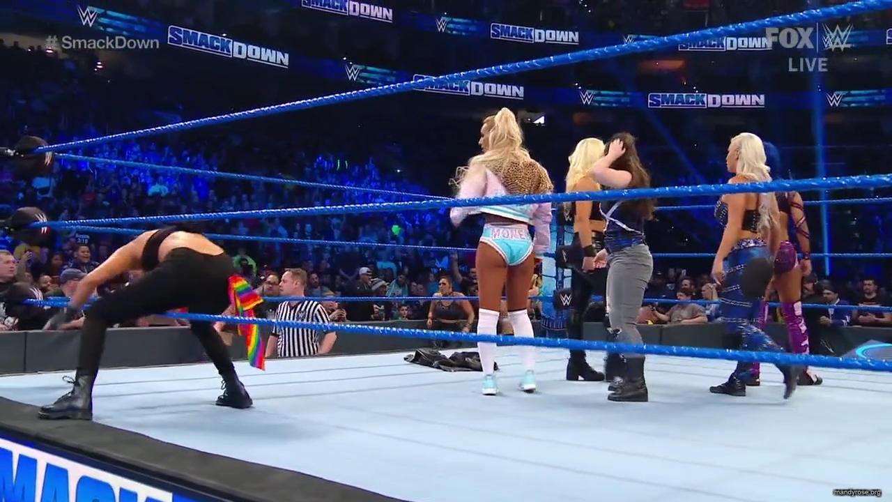 WWE_Friday_Night_SmackDown_2019_11_15_720p_HDTV_x264-NWCHD_mp40832.jpg
