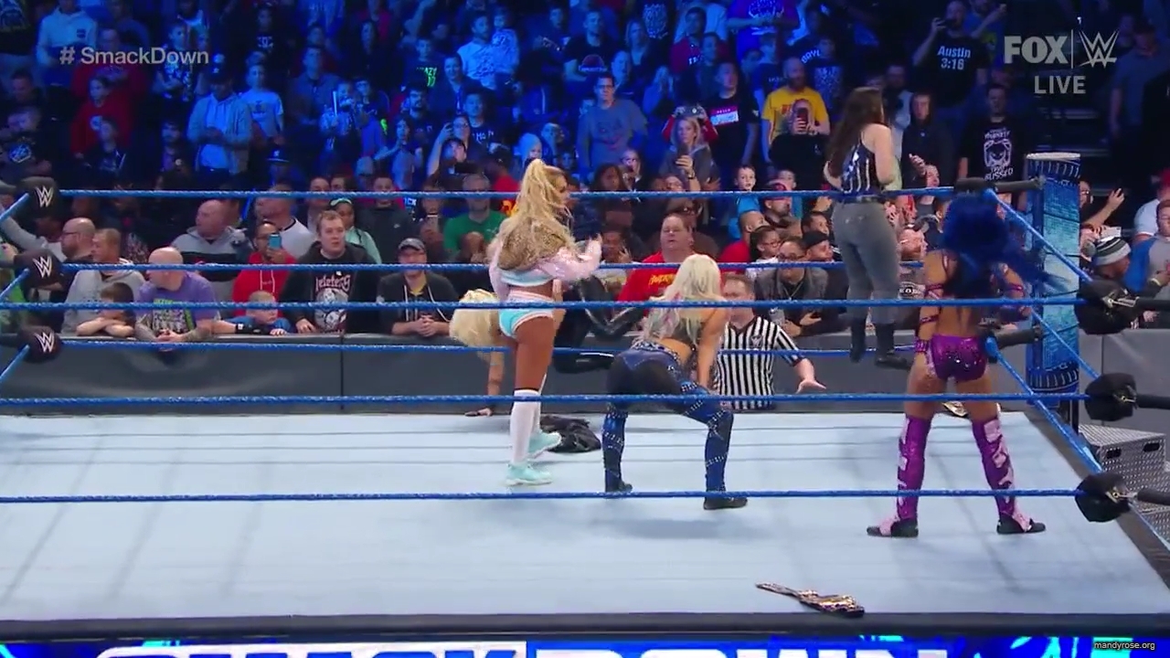 WWE_Friday_Night_SmackDown_2019_11_15_720p_HDTV_x264-NWCHD_mp40836.jpg