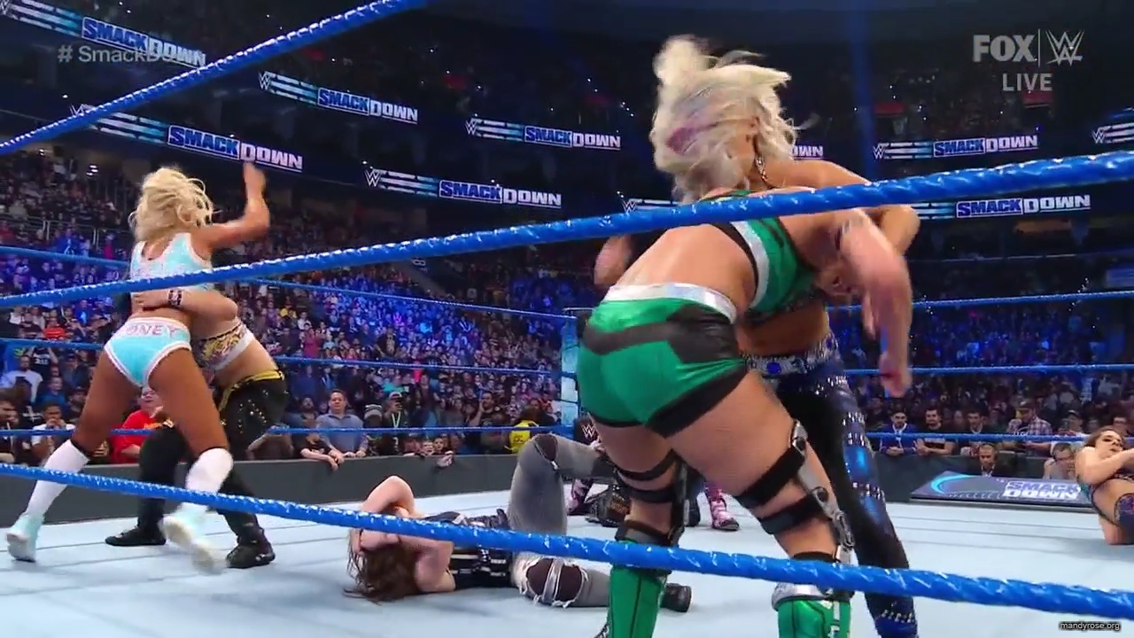 WWE_Friday_Night_SmackDown_2019_11_15_720p_HDTV_x264-NWCHD_mp41275.jpg
