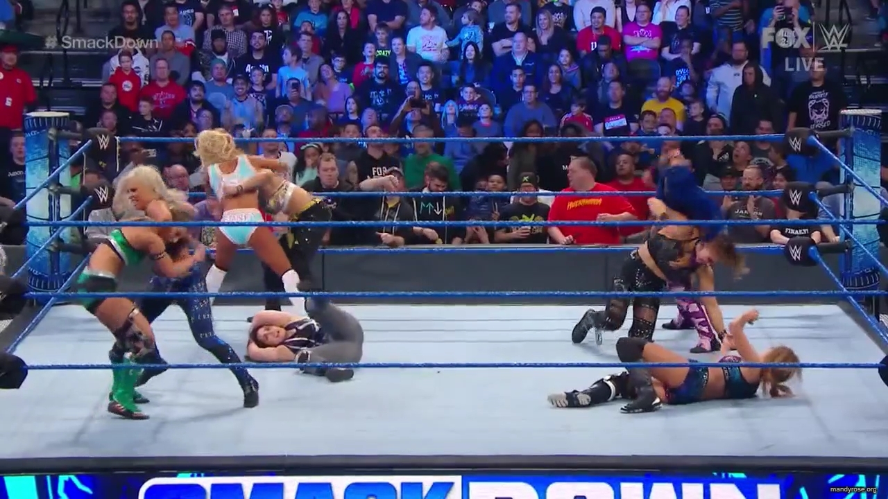 WWE_Friday_Night_SmackDown_2019_11_15_720p_HDTV_x264-NWCHD_mp41276.jpg