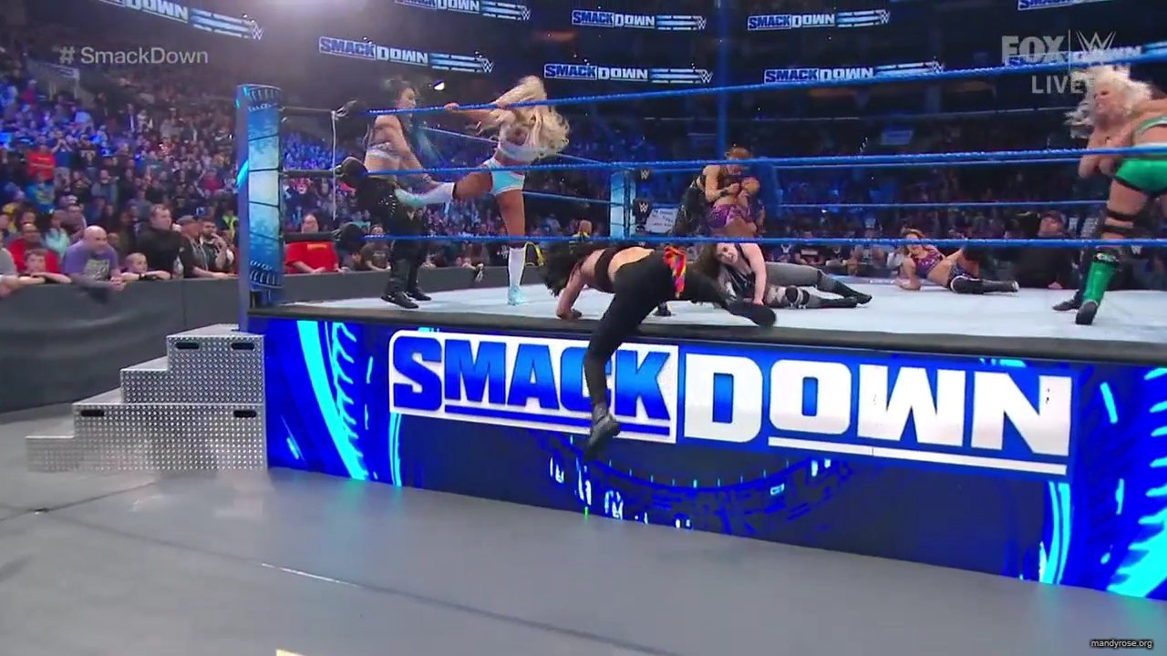 WWE_Friday_Night_SmackDown_2019_11_15_720p_HDTV_x264-NWCHD_mp41282.jpg