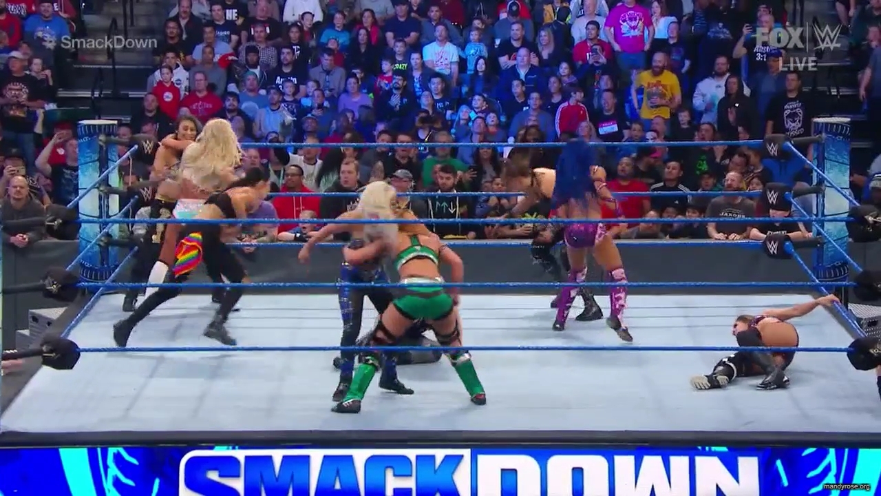 WWE_Friday_Night_SmackDown_2019_11_15_720p_HDTV_x264-NWCHD_mp41283.jpg
