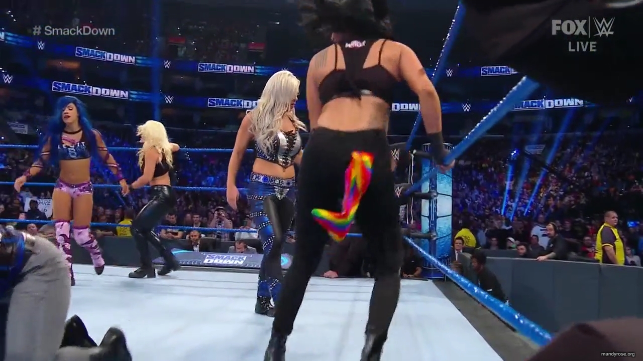 WWE_Friday_Night_SmackDown_2019_11_15_720p_HDTV_x264-NWCHD_mp41288.jpg