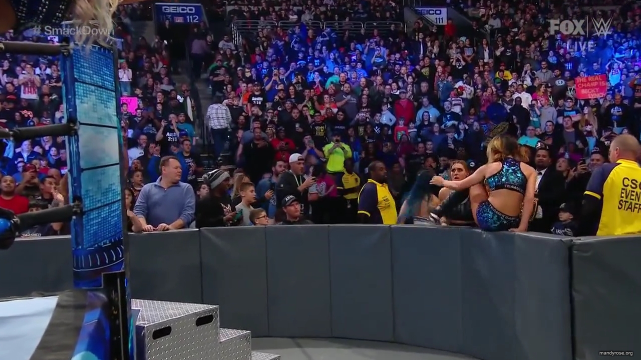WWE_Friday_Night_SmackDown_2019_11_15_720p_HDTV_x264-NWCHD_mp41299.jpg