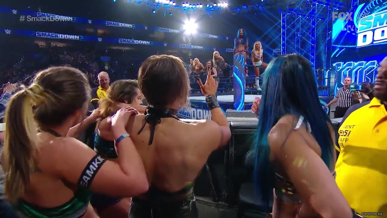WWE_Friday_Night_SmackDown_2019_11_15_720p_HDTV_x264-NWCHD_mp41303.jpg