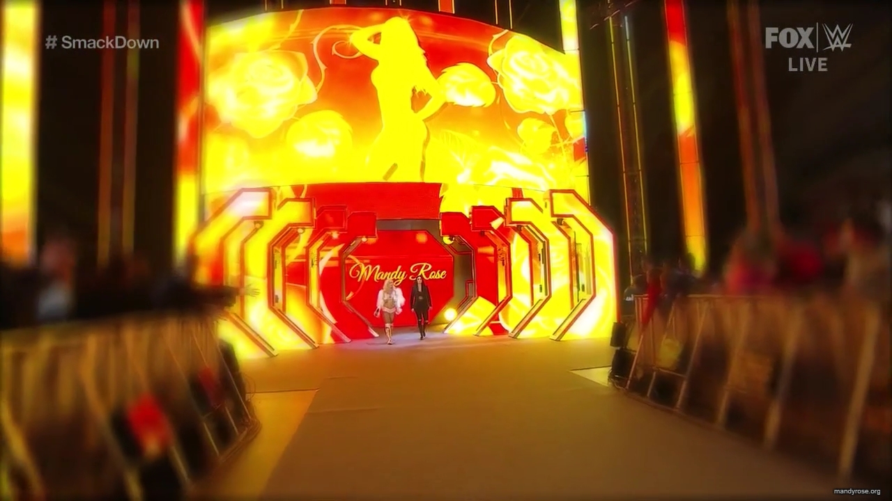WWE_Friday_Night_SmackDown_2019_12_06_720p_HDTV_x264-NWCHD_mp40026.jpg