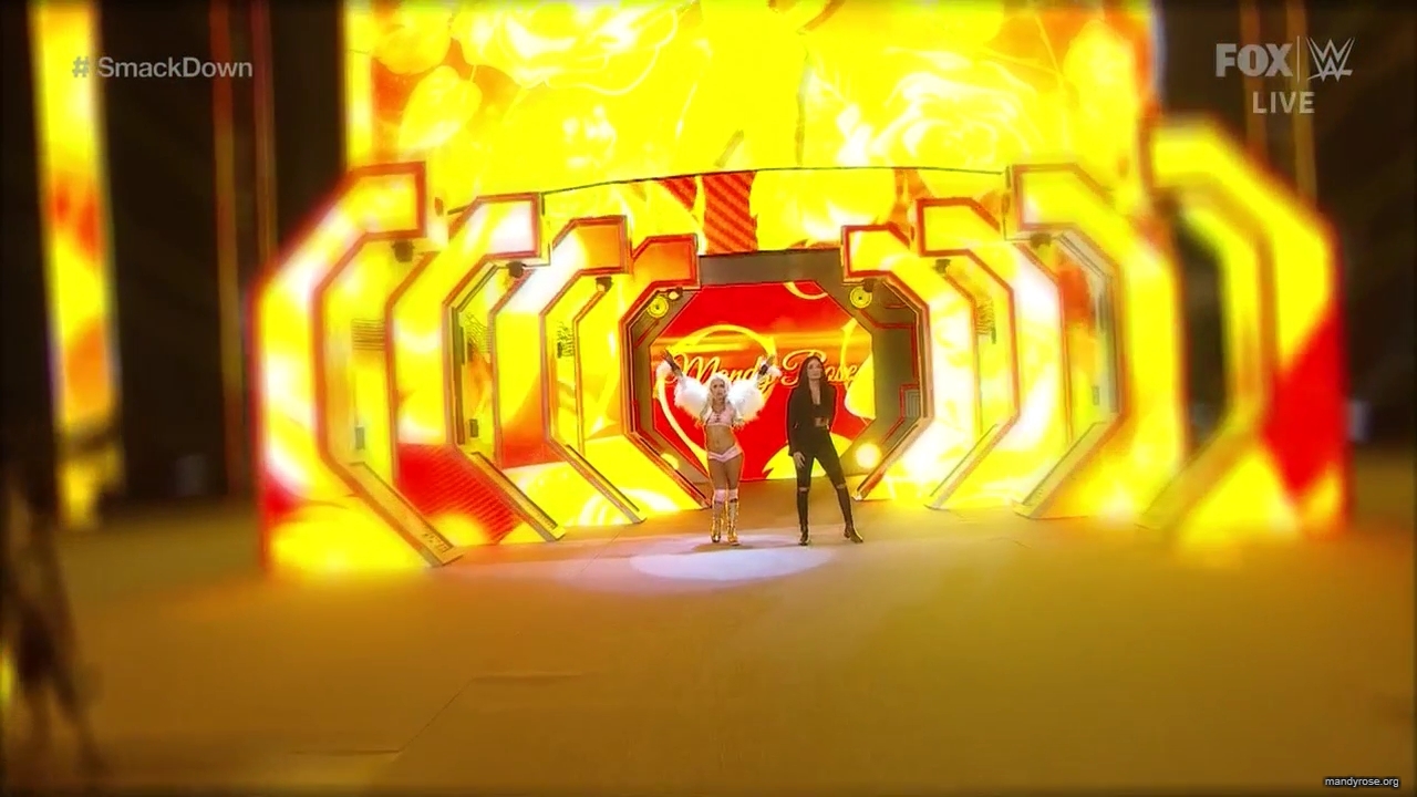 WWE_Friday_Night_SmackDown_2019_12_06_720p_HDTV_x264-NWCHD_mp40029.jpg