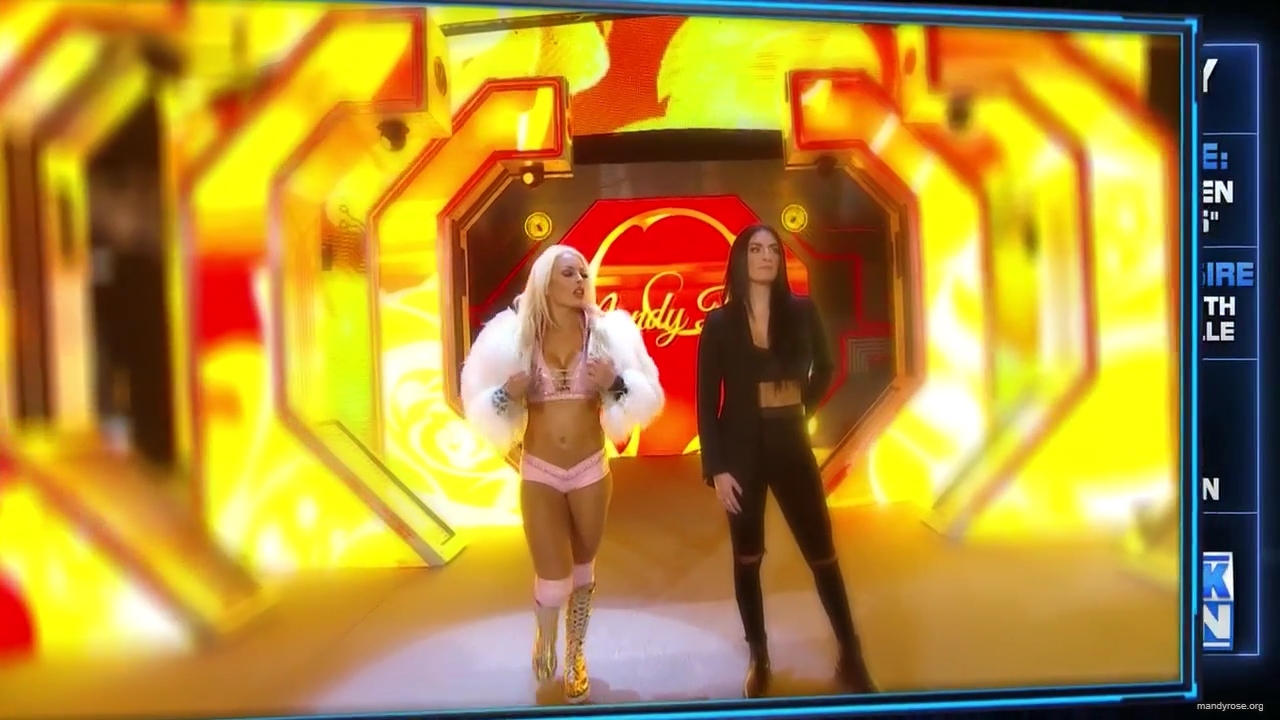 WWE_Friday_Night_SmackDown_2019_12_06_720p_HDTV_x264-NWCHD_mp40033.jpg