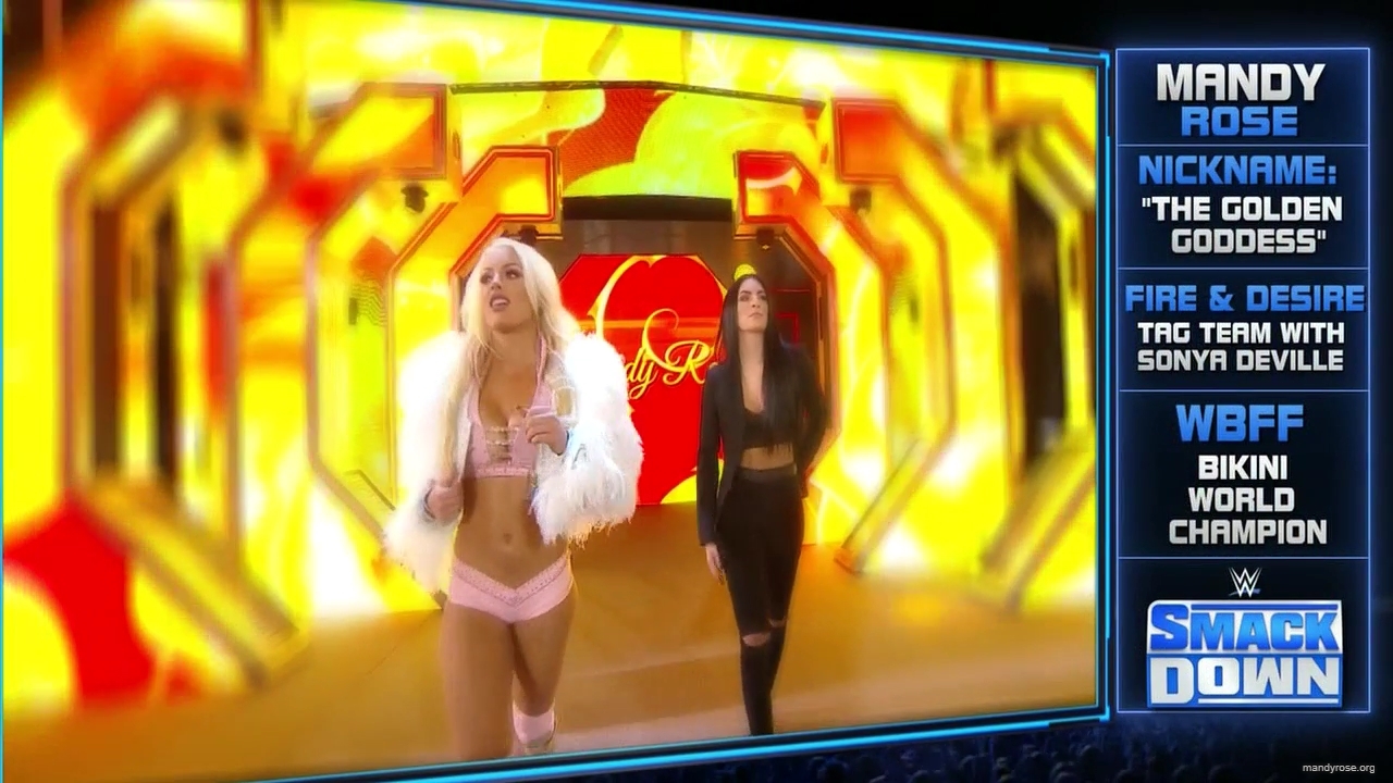 WWE_Friday_Night_SmackDown_2019_12_06_720p_HDTV_x264-NWCHD_mp40035.jpg