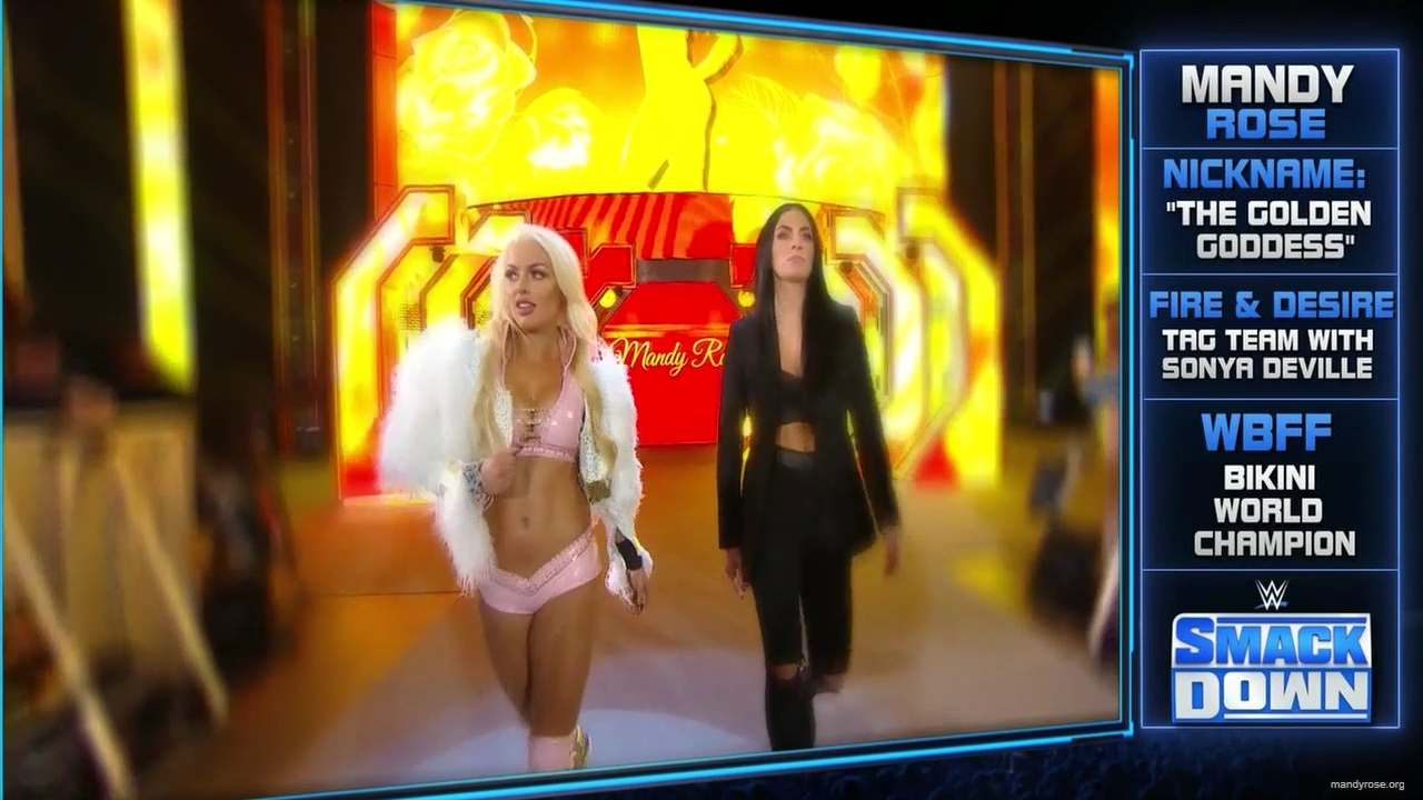 WWE_Friday_Night_SmackDown_2019_12_06_720p_HDTV_x264-NWCHD_mp40040.jpg