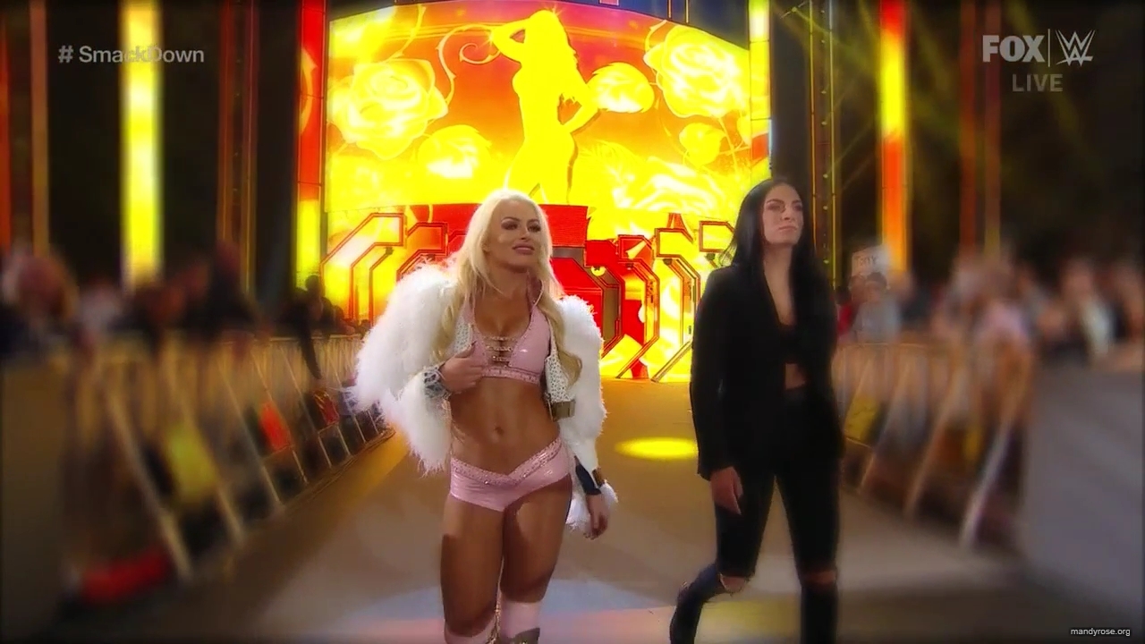 WWE_Friday_Night_SmackDown_2019_12_06_720p_HDTV_x264-NWCHD_mp40044.jpg