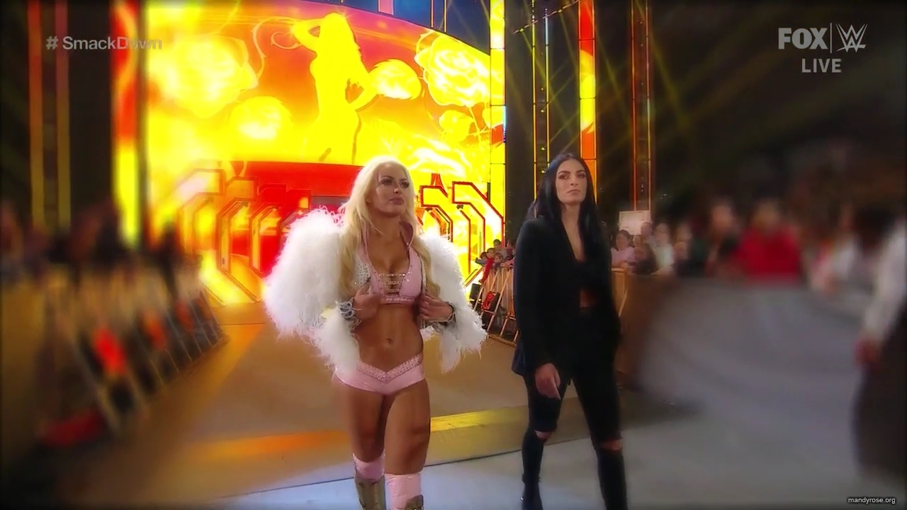WWE_Friday_Night_SmackDown_2019_12_06_720p_HDTV_x264-NWCHD_mp40045.jpg