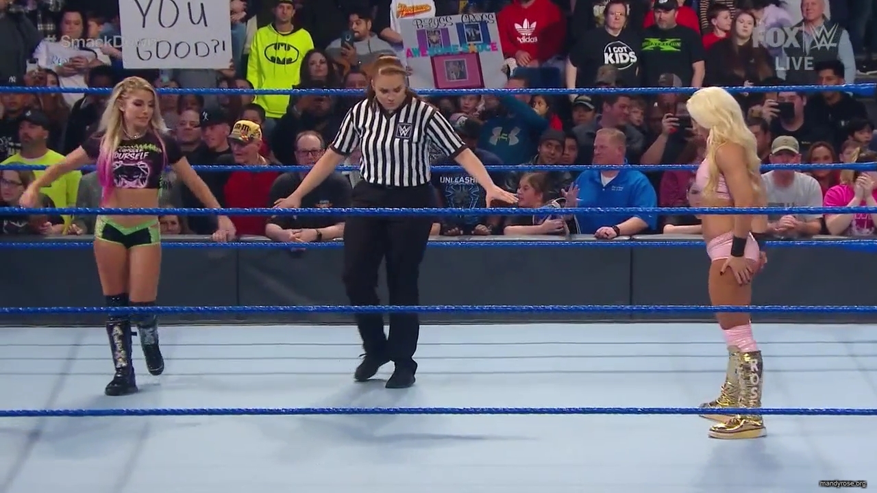 WWE_Friday_Night_SmackDown_2019_12_06_720p_HDTV_x264-NWCHD_mp40119.jpg