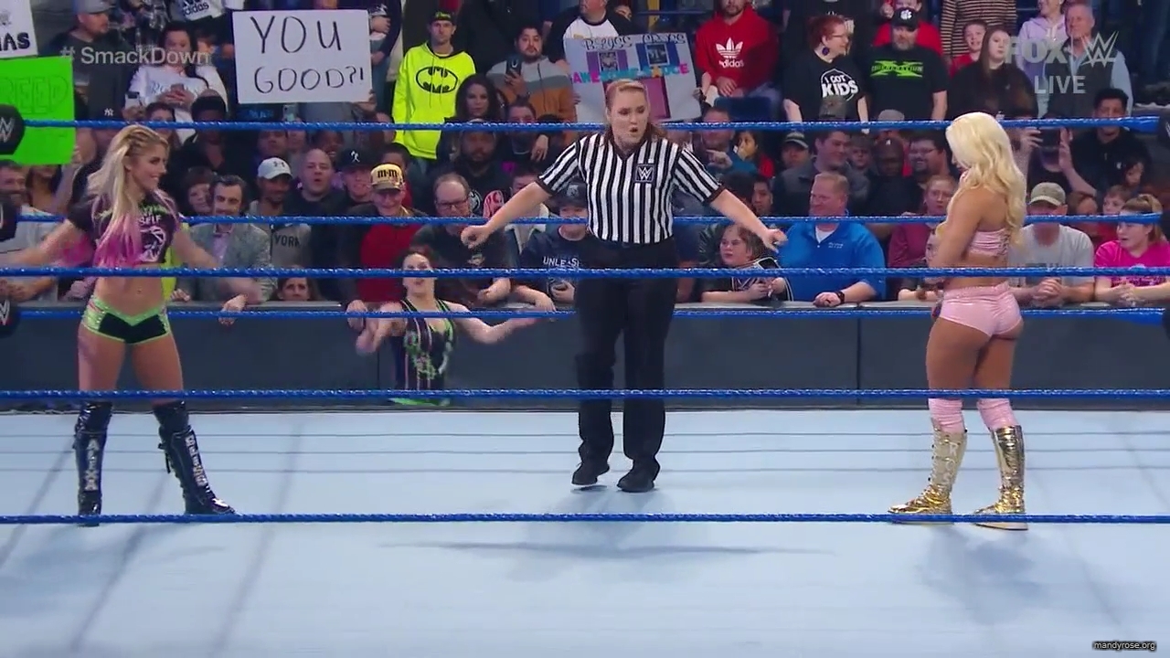 WWE_Friday_Night_SmackDown_2019_12_06_720p_HDTV_x264-NWCHD_mp40121.jpg