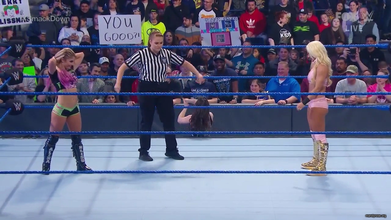 WWE_Friday_Night_SmackDown_2019_12_06_720p_HDTV_x264-NWCHD_mp40123.jpg