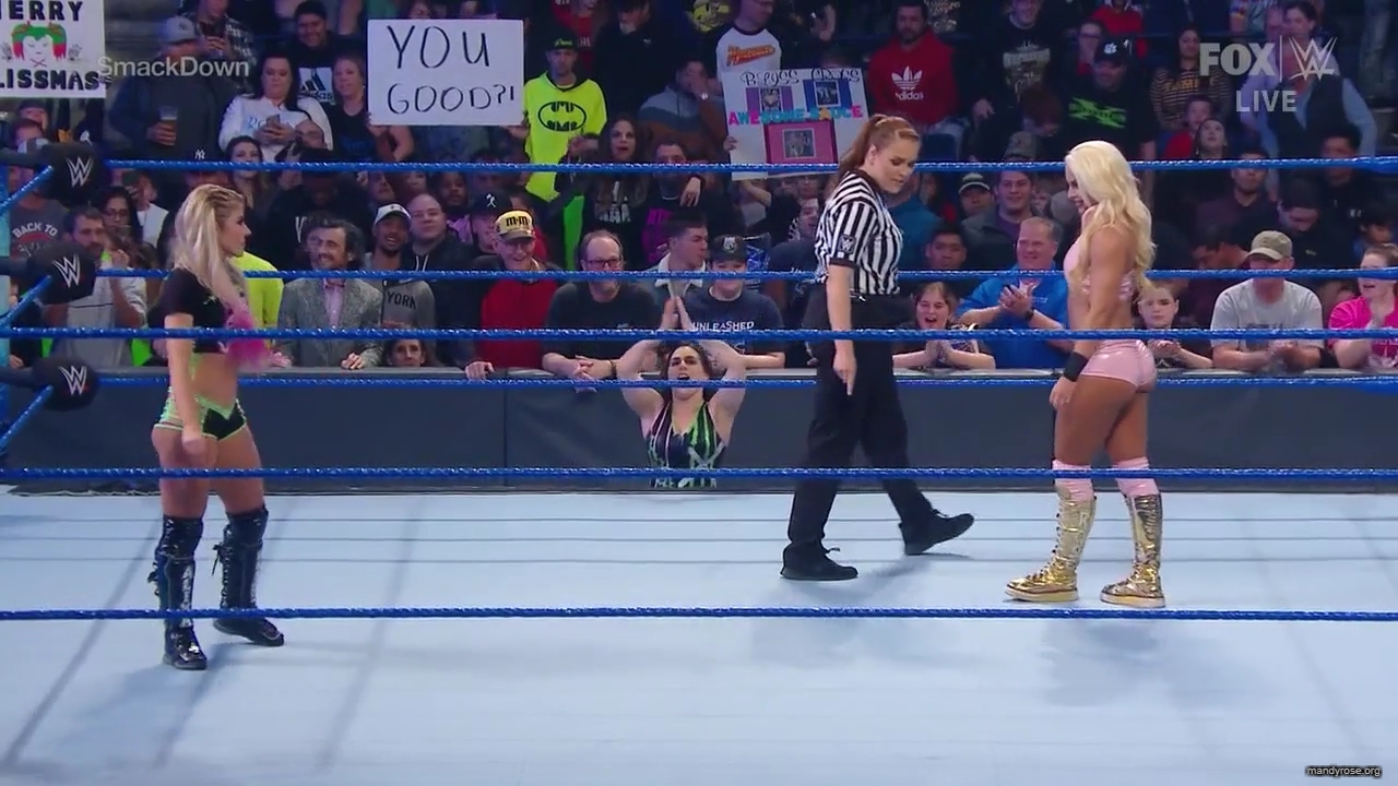 WWE_Friday_Night_SmackDown_2019_12_06_720p_HDTV_x264-NWCHD_mp40125.jpg