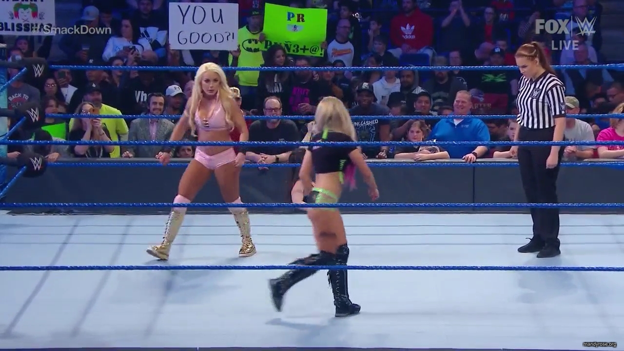 WWE_Friday_Night_SmackDown_2019_12_06_720p_HDTV_x264-NWCHD_mp40129.jpg
