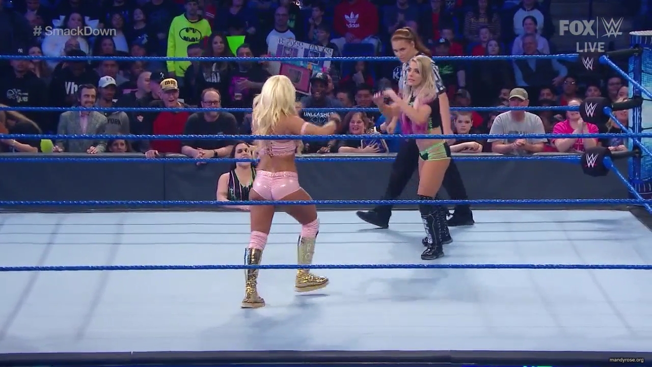 WWE_Friday_Night_SmackDown_2019_12_06_720p_HDTV_x264-NWCHD_mp40132.jpg