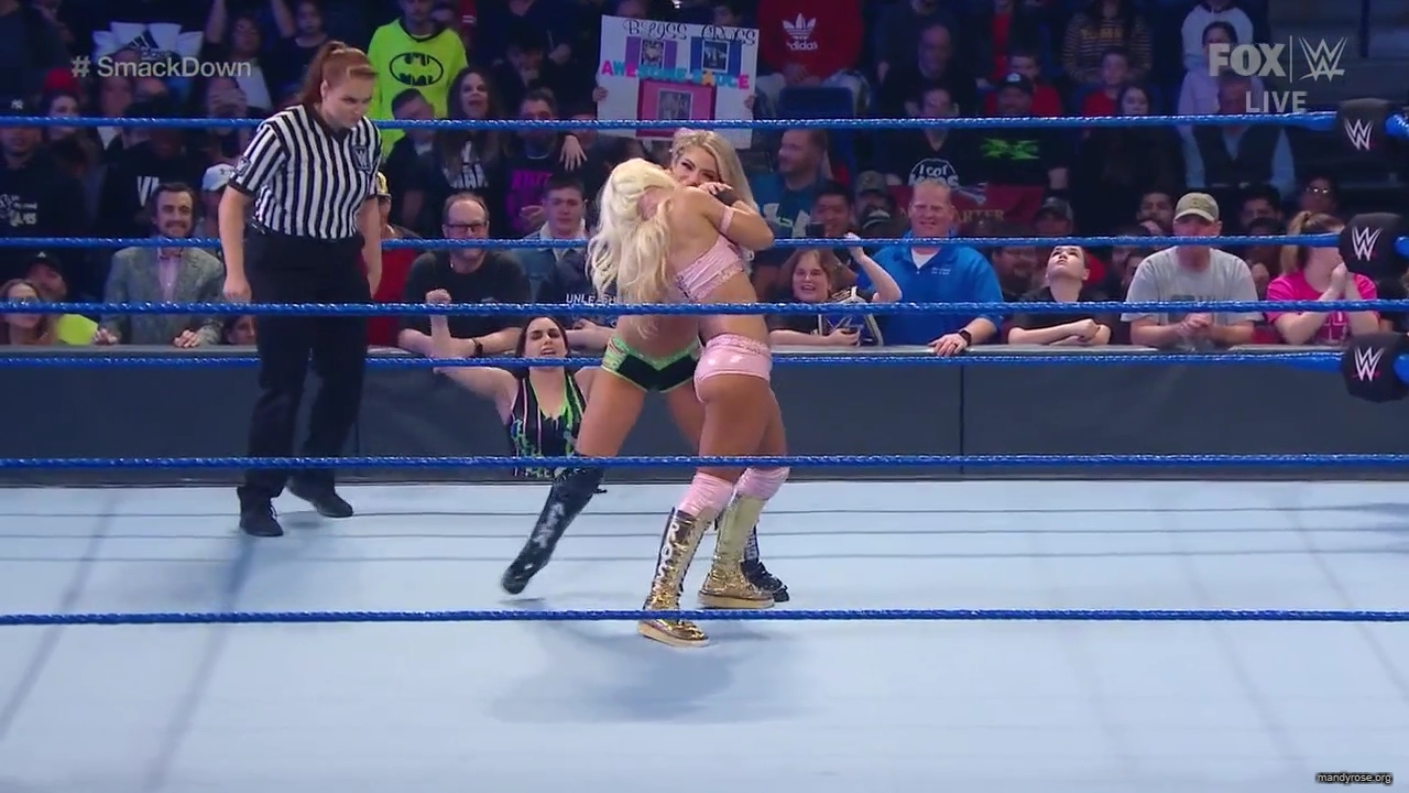 WWE_Friday_Night_SmackDown_2019_12_06_720p_HDTV_x264-NWCHD_mp40134.jpg