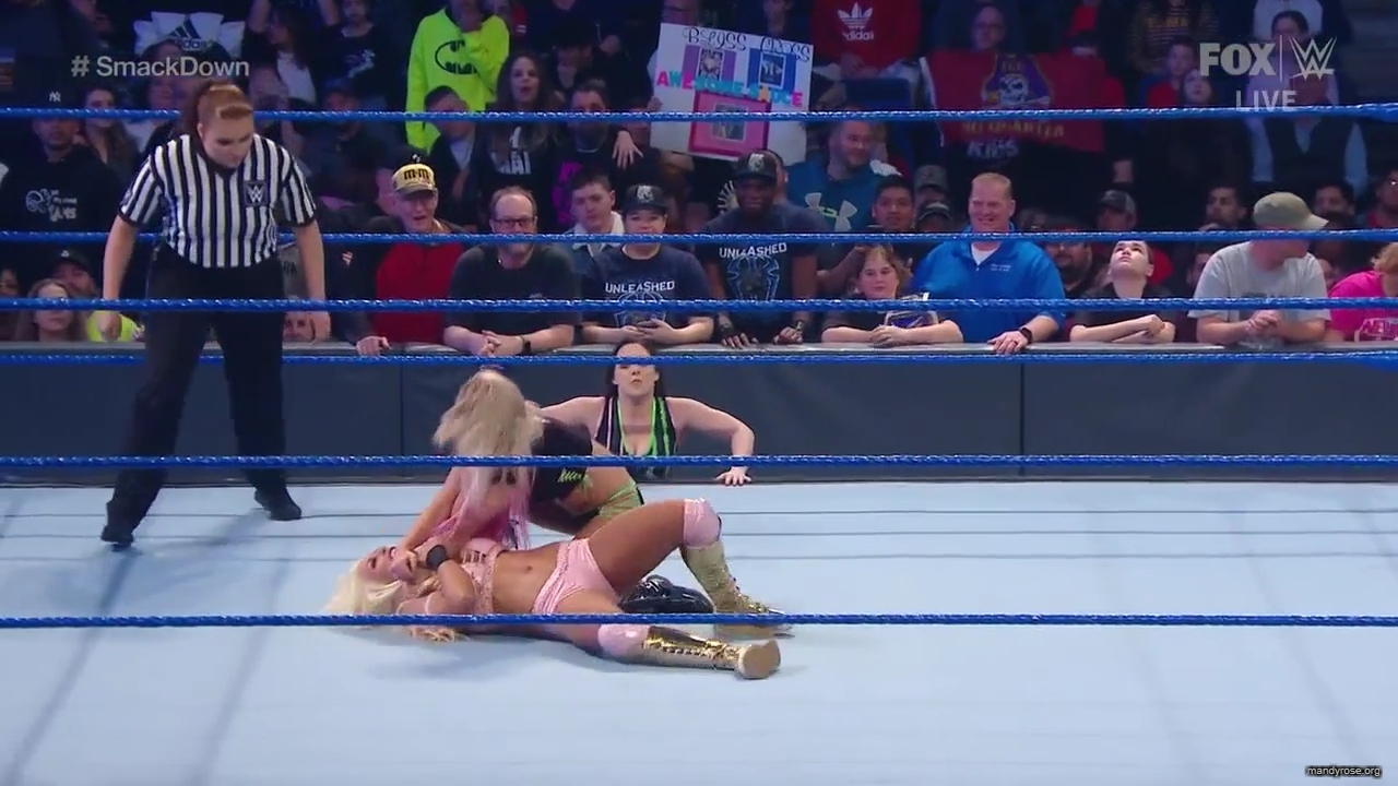 WWE_Friday_Night_SmackDown_2019_12_06_720p_HDTV_x264-NWCHD_mp40135.jpg