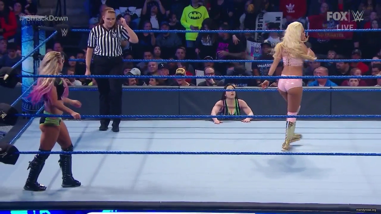 WWE_Friday_Night_SmackDown_2019_12_06_720p_HDTV_x264-NWCHD_mp40142.jpg