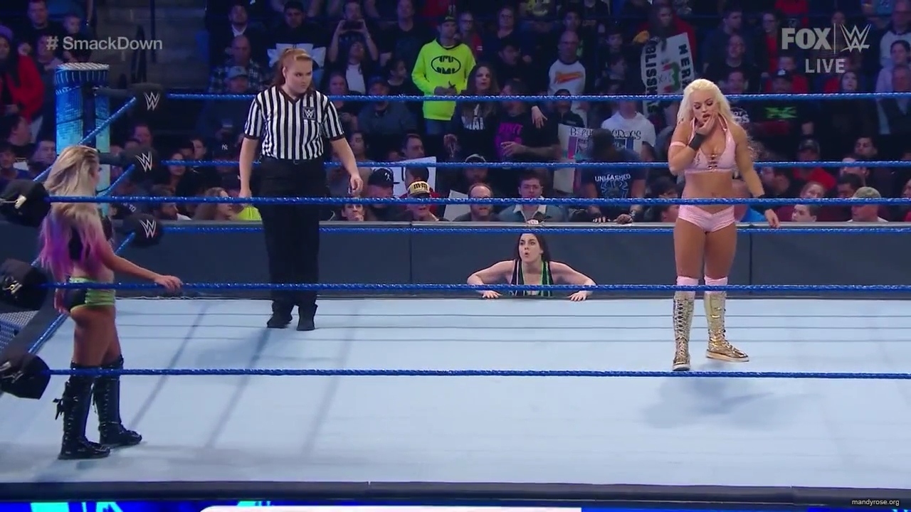 WWE_Friday_Night_SmackDown_2019_12_06_720p_HDTV_x264-NWCHD_mp40143.jpg
