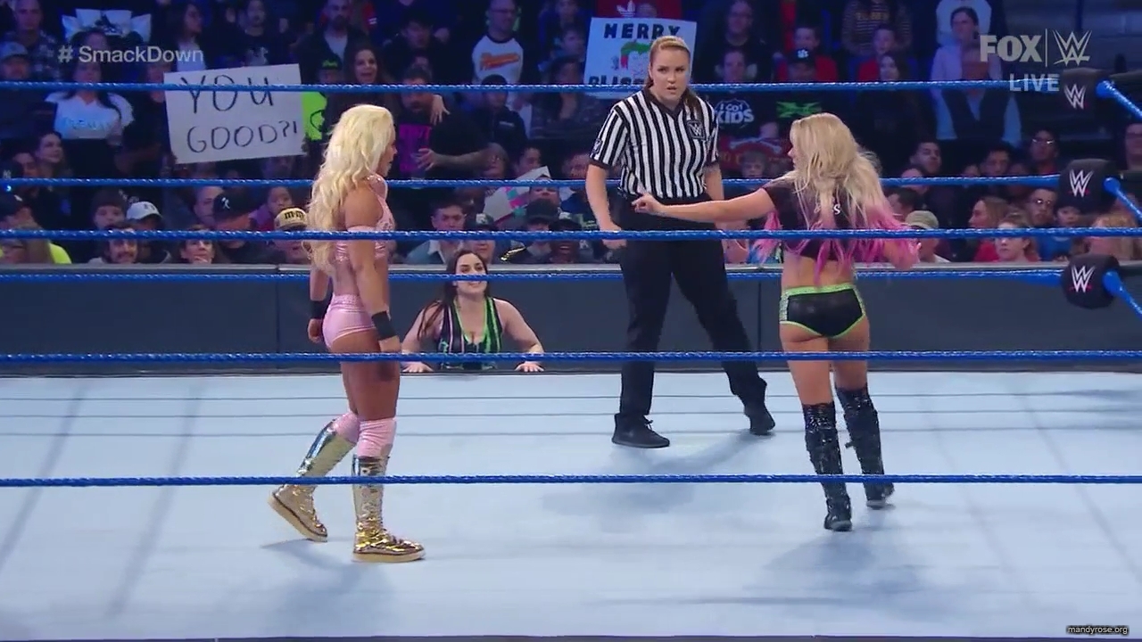 WWE_Friday_Night_SmackDown_2019_12_06_720p_HDTV_x264-NWCHD_mp40152.jpg