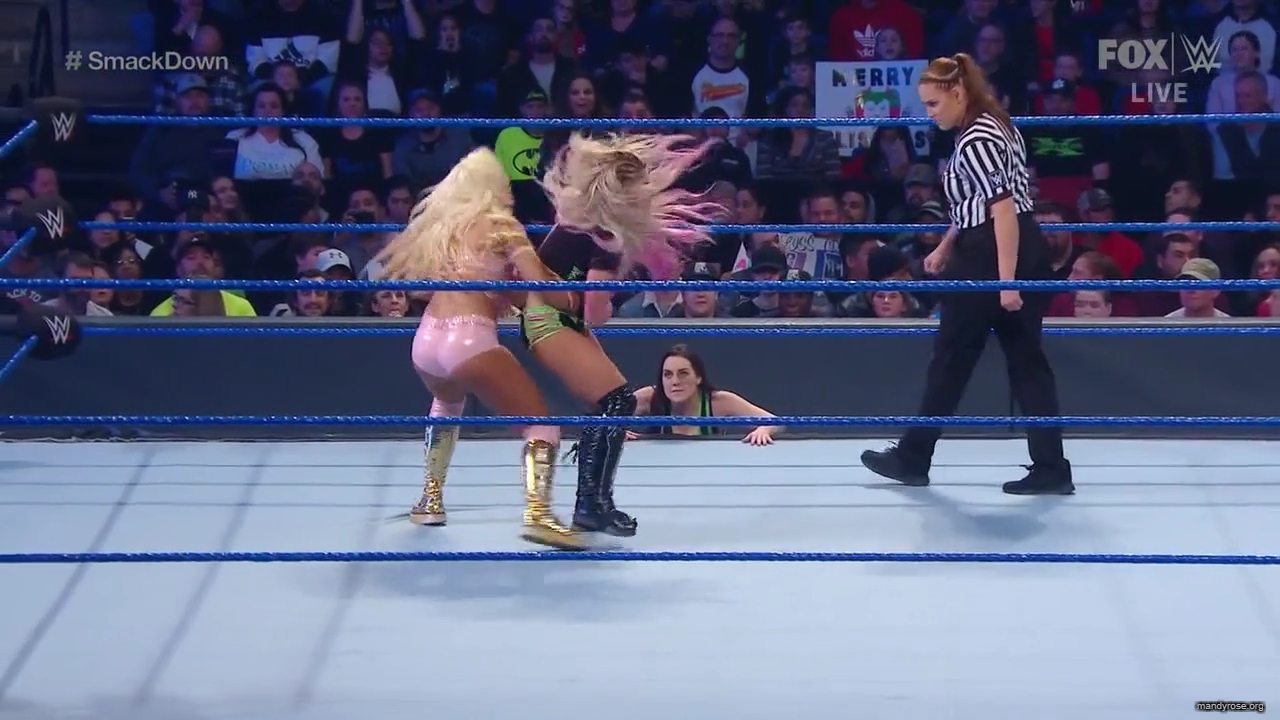 WWE_Friday_Night_SmackDown_2019_12_06_720p_HDTV_x264-NWCHD_mp40155.jpg