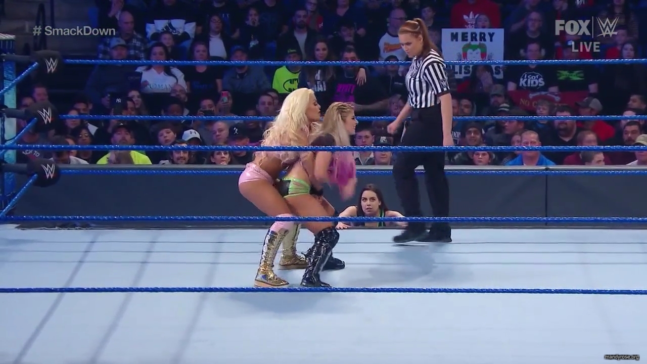 WWE_Friday_Night_SmackDown_2019_12_06_720p_HDTV_x264-NWCHD_mp40156.jpg