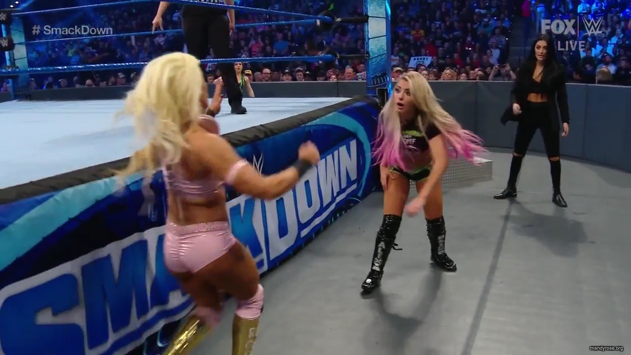 WWE_Friday_Night_SmackDown_2019_12_06_720p_HDTV_x264-NWCHD_mp40169.jpg