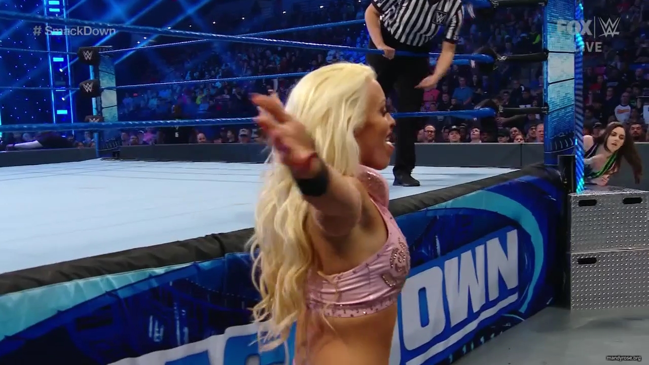 WWE_Friday_Night_SmackDown_2019_12_06_720p_HDTV_x264-NWCHD_mp40173.jpg