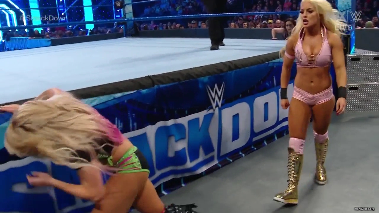 WWE_Friday_Night_SmackDown_2019_12_06_720p_HDTV_x264-NWCHD_mp40186.jpg