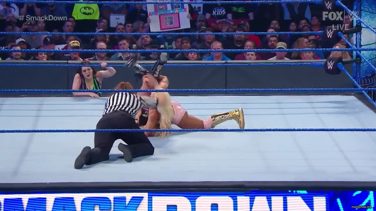 WWE_Friday_Night_SmackDown_2019_12_06_720p_HDTV_x264-NWCHD_mp40198.jpg