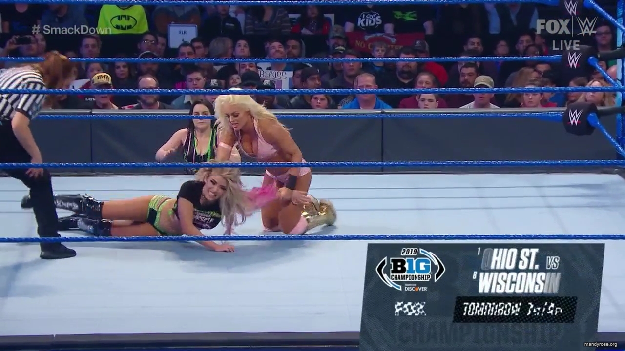 WWE_Friday_Night_SmackDown_2019_12_06_720p_HDTV_x264-NWCHD_mp40201.jpg