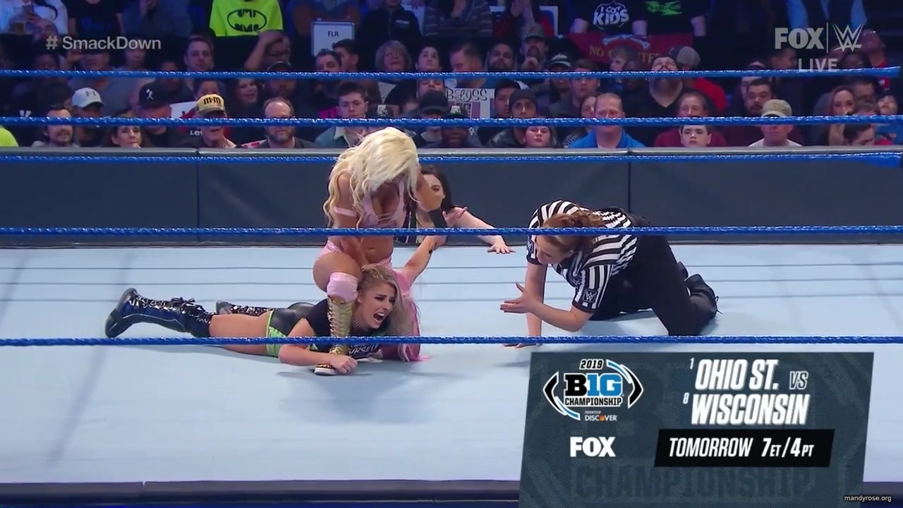WWE_Friday_Night_SmackDown_2019_12_06_720p_HDTV_x264-NWCHD_mp40206.jpg