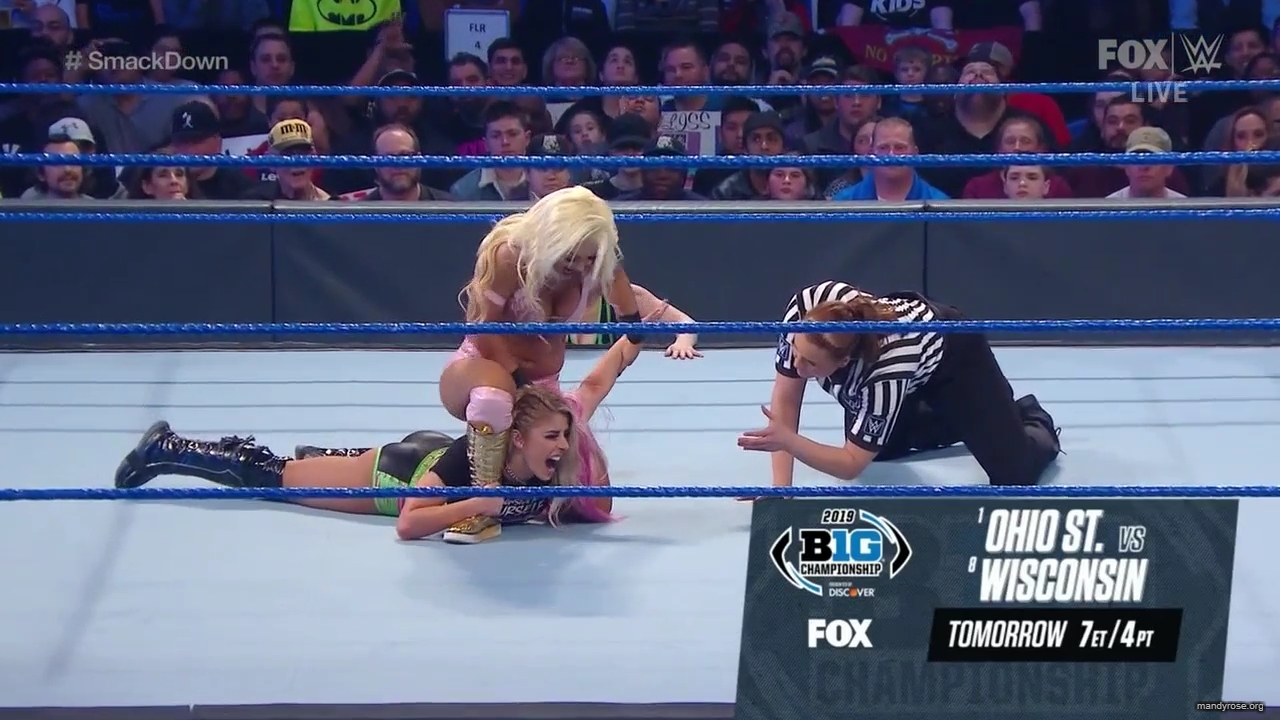WWE_Friday_Night_SmackDown_2019_12_06_720p_HDTV_x264-NWCHD_mp40207.jpg