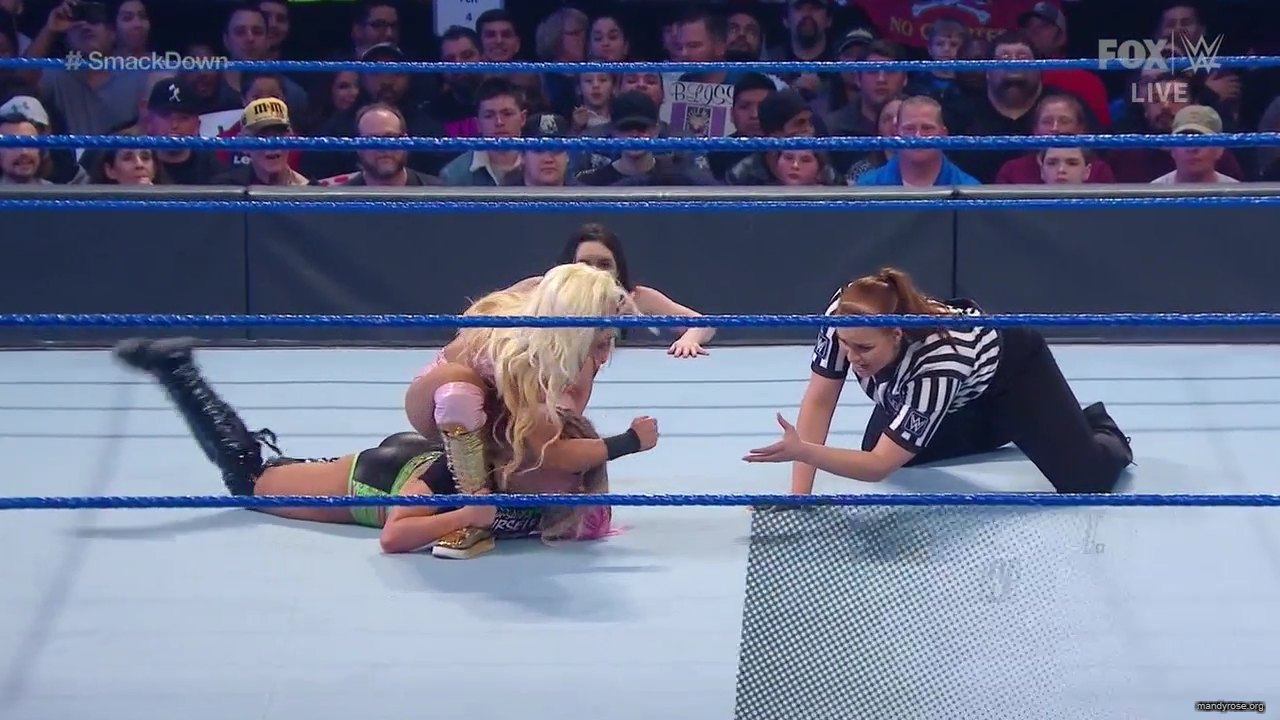 WWE_Friday_Night_SmackDown_2019_12_06_720p_HDTV_x264-NWCHD_mp40208.jpg