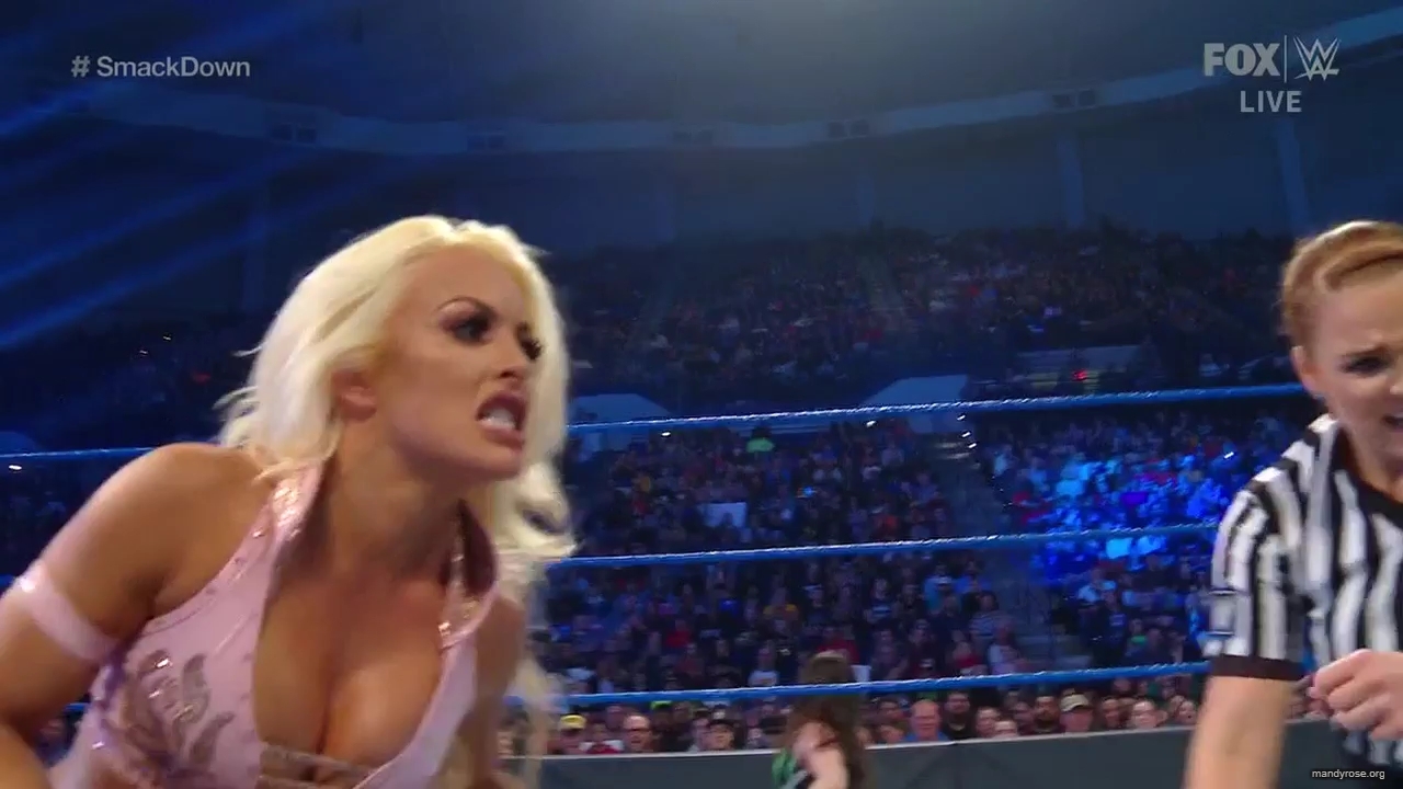 WWE_Friday_Night_SmackDown_2019_12_06_720p_HDTV_x264-NWCHD_mp40232.jpg