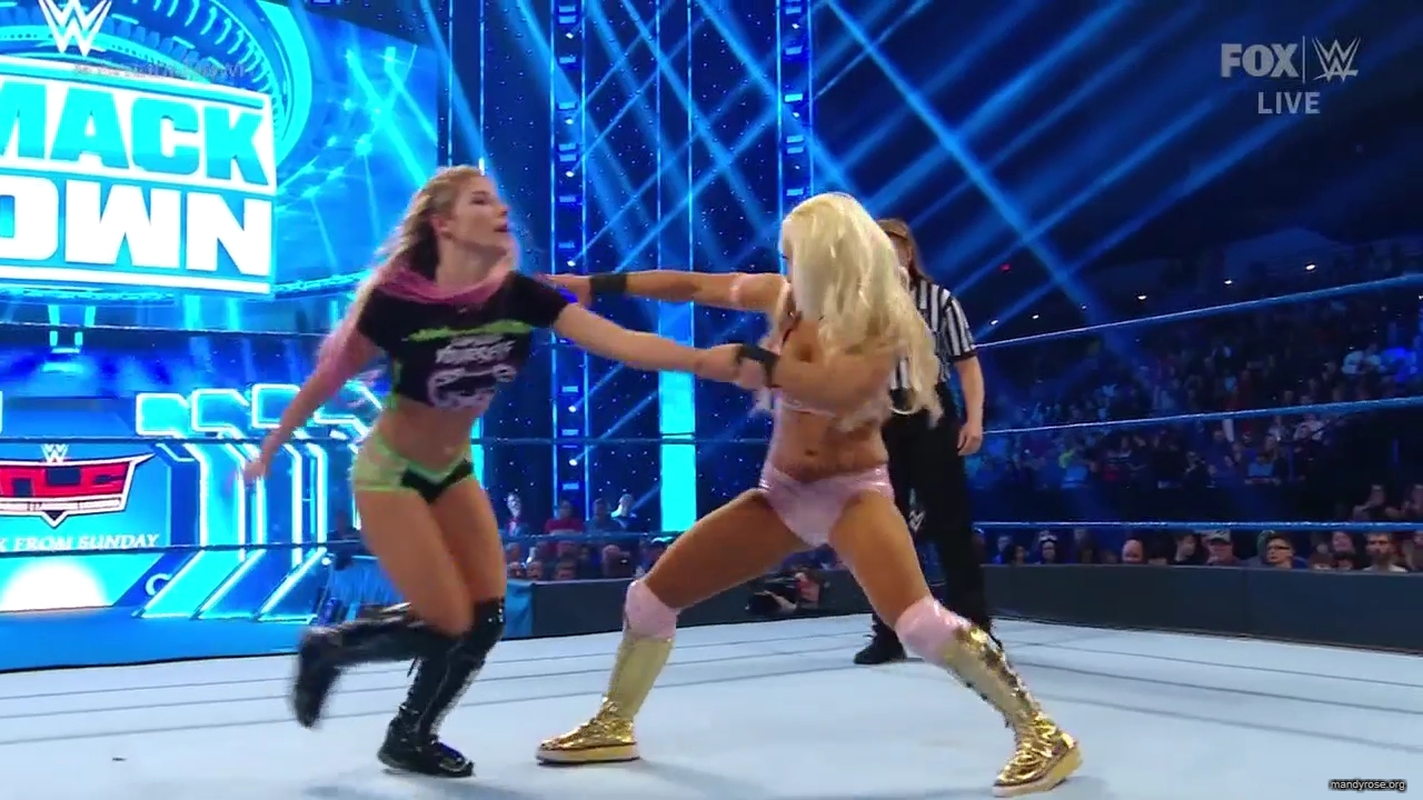 WWE_Friday_Night_SmackDown_2019_12_06_720p_HDTV_x264-NWCHD_mp40251.jpg