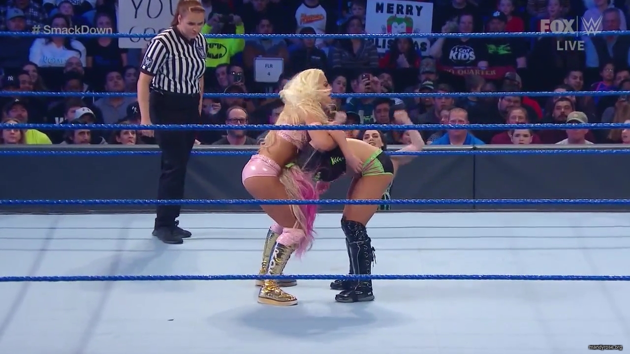 WWE_Friday_Night_SmackDown_2019_12_06_720p_HDTV_x264-NWCHD_mp40273.jpg