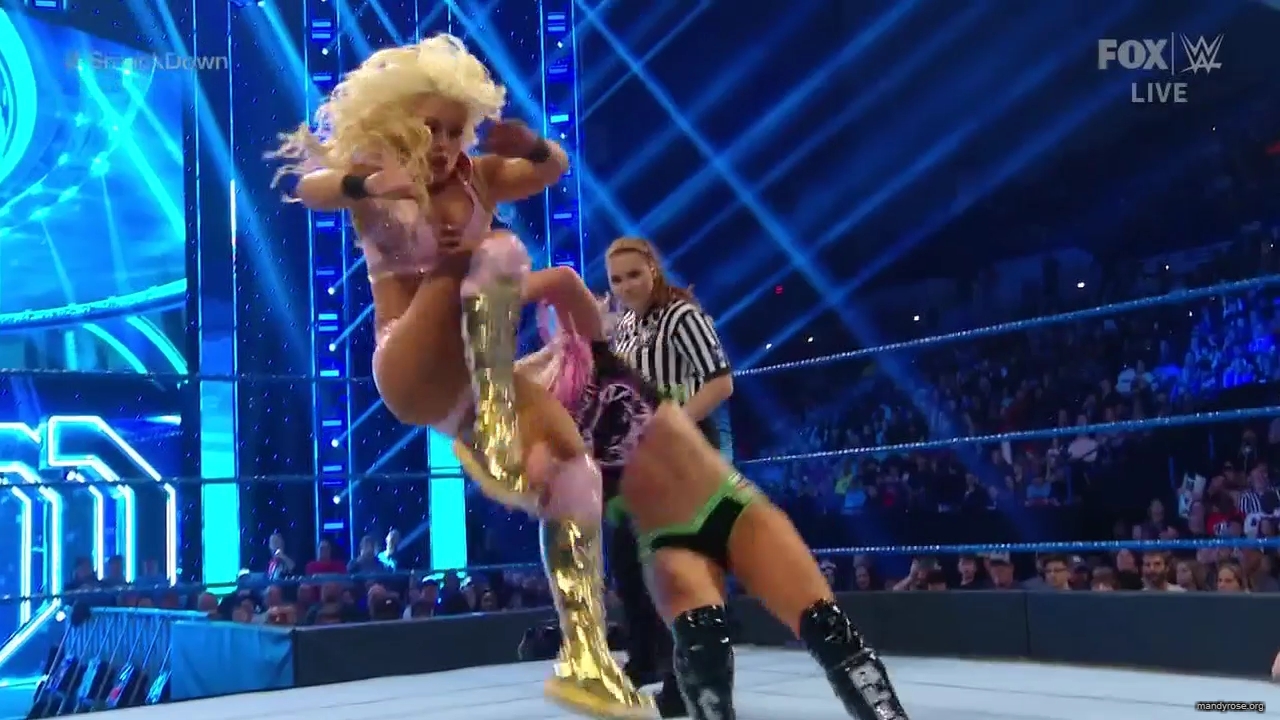 WWE_Friday_Night_SmackDown_2019_12_06_720p_HDTV_x264-NWCHD_mp40279.jpg