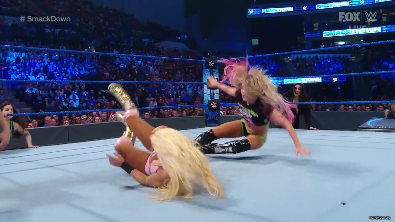WWE_Friday_Night_SmackDown_2019_12_06_720p_HDTV_x264-NWCHD_mp40282.jpg