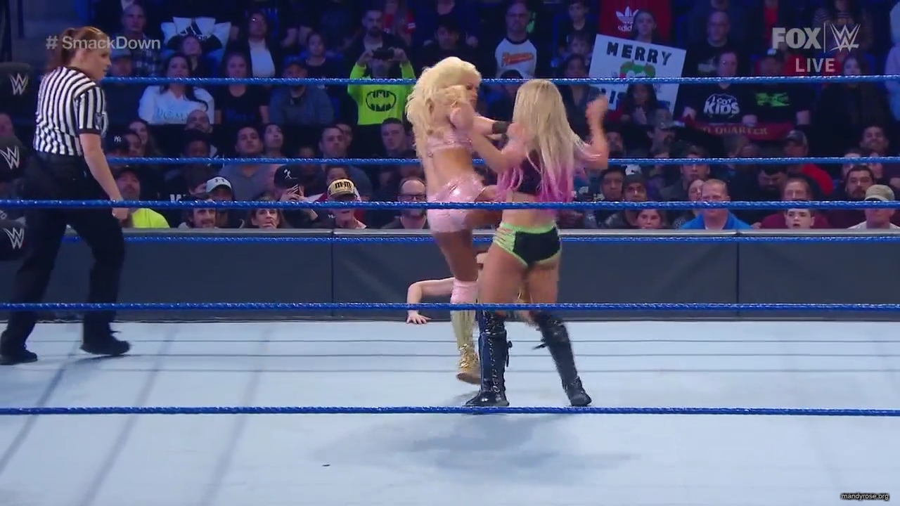 WWE_Friday_Night_SmackDown_2019_12_06_720p_HDTV_x264-NWCHD_mp40284.jpg
