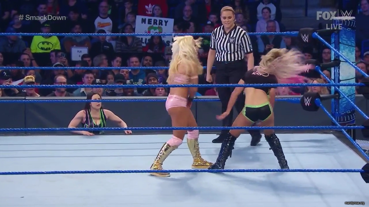 WWE_Friday_Night_SmackDown_2019_12_06_720p_HDTV_x264-NWCHD_mp40293.jpg