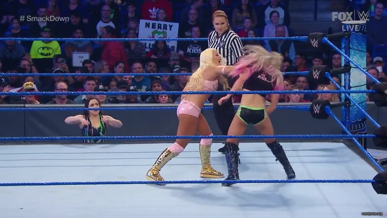 WWE_Friday_Night_SmackDown_2019_12_06_720p_HDTV_x264-NWCHD_mp40294.jpg
