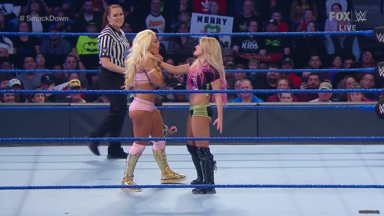 WWE_Friday_Night_SmackDown_2019_12_06_720p_HDTV_x264-NWCHD_mp40301.jpg
